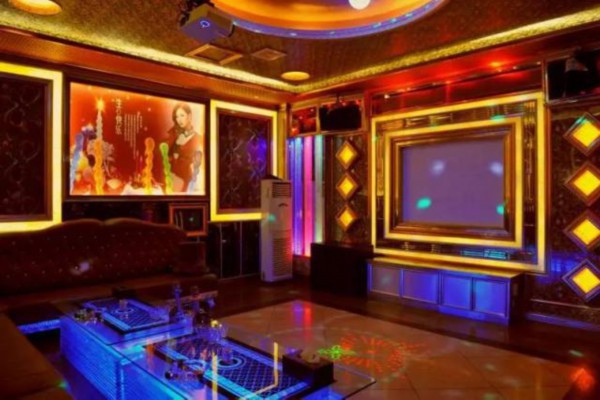 大哥的茶艺展示，一壶茶香醉人心